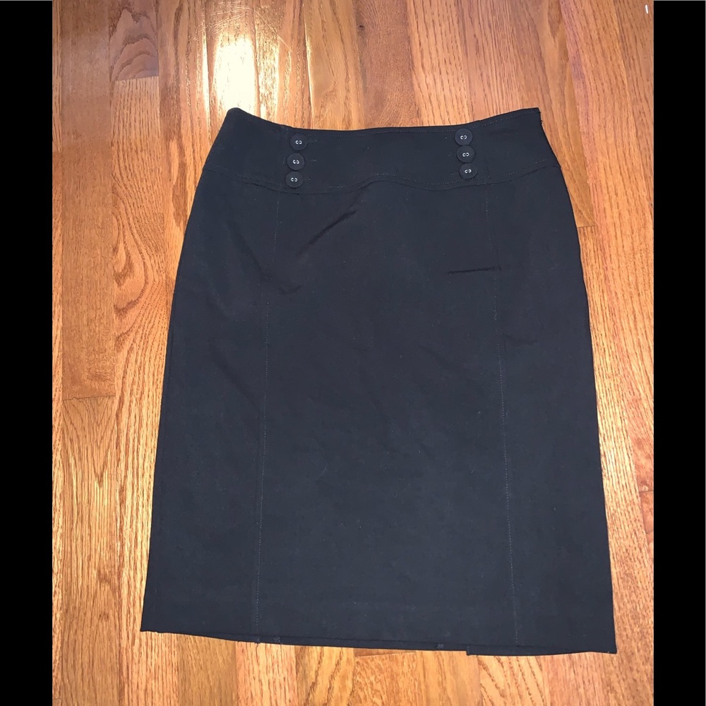 Alfani Black Lined Pencil Skirt- Sz 2.     EUC!